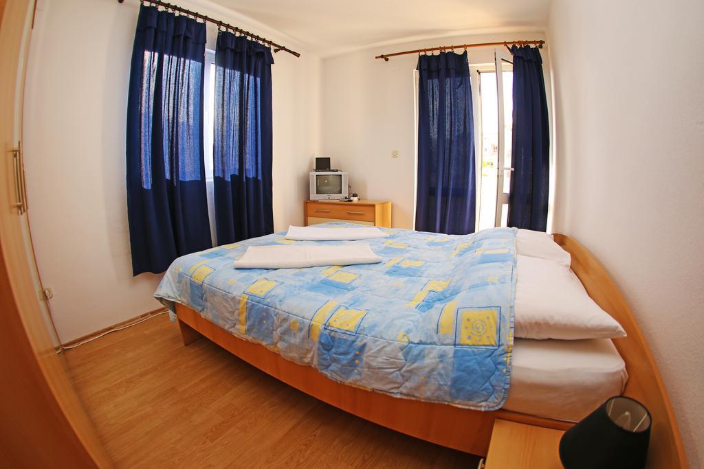 Apartments And Rooms Zvjezdana Hvar Town Habitación foto